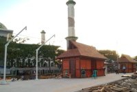Pekerjaan Segmen 3 Pusat Kuliner Kota Rempah. (Rakyatmu)
