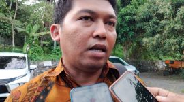 Ketua Bawaslu Kota Ternate Kifli Sahlan. (Rakyatmu)