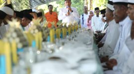 Wali Kota Ternate Menghadiri Tahlilan di Kelurahan Foramadiahi dan Memberi Sambutan. (Humas for Rakyatmu)