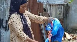 Caleg dari Partai Demokrat Membakar Jas dan Bendera Partai. (Rakyatmu)