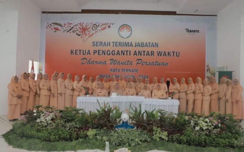 Pengurus Dharma Wanita Persatuan Kota Ternate. (Istimewa/Rakyatmu)