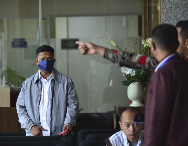 Ketua DPD Gerindra Maluku Utara Muhaimin Syarif Saat Berada di Gedung KPK. (Istimewa)
