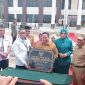 Bupati Pulau Taliabu Aliong Mus Meresmikan Gedung Pengadilan Negeri Bobong  dan Penandatanganan Prasasti. (Rakyatmu)