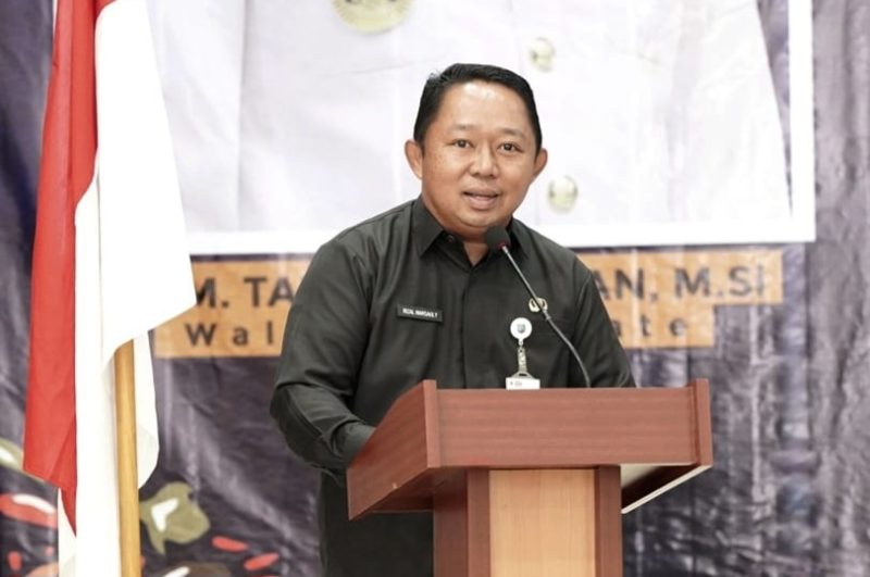 Sekretaris Kota Ternate Rizal Marsaoly saat Membuka Forum Konsultasi Publik RPJPD 2025-2045 pada 17 Mei 2024. (Ewin for Rakyatmu)
