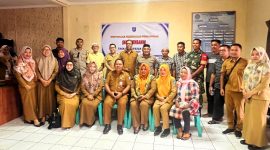 Ketua TAPD Kota Ternate Rizal Marsaoly bersama Peserta Musrenbang Kelurahan Toboko. (Rakyatmu)