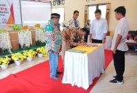 Proses Pelantikan Pengawas Tempat Pemungutan Suara Kecamatan Taliabu Barat. (Rakyatmu)