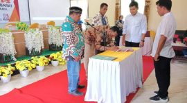 Proses Pelantikan Pengawas Tempat Pemungutan Suara Kecamatan Taliabu Barat. (Rakyatmu)