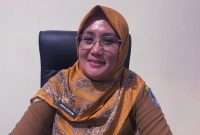 Kepala Dinas Kesehatan Kabupaten Halmahera Selatan Asia Hasjim Saat Menyampaikan Rencana Akreditasi RSUD Obi. (Rakyatmu)