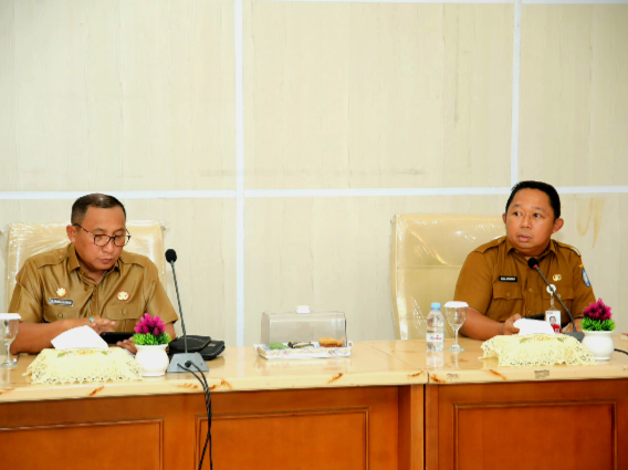 Rapat Koordinasi OPD Yang Dipimpin oleh Wali Kota Ternate M. Tauhid Soleman dan didampingi Sekretaris Kota Rizal Marsaoly. (Bucek for Rakyatmu)