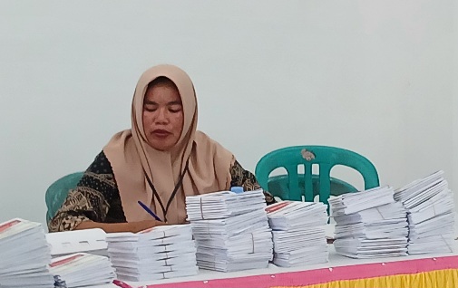 Surat Suara di TPS 2 Kelurahan Sasa, Kota Ternate. (Rakyatmu)