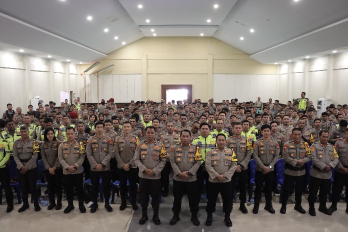 Anggota Polres Ternate Ikuti Pembekalan Pengamanan TPS hingga Penghitungan Suara Pemilu. (Dok. Humas Polres Ternate for Rakyatmu)