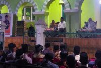 Peringatan Isra Miraj di Desa Busua, Kecamatan Kayoa Barat Dihadiri Bupati Halmahera Selatan Bassam Kasuba. (Dok. Humas Pemda/Rakyatmu)