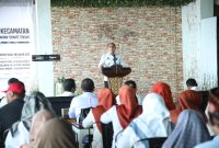 Wali Kota Ternate M. Tauhid Soleman saat Memberi Sambutan di Musrenbang Kecamatan Ternate Tengah. (Bucek for Rakyatmu)