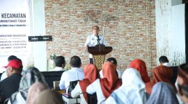 Wali Kota Ternate M. Tauhid Soleman saat Memberi Sambutan di Musrenbang Kecamatan Ternate Tengah. (Bucek for Rakyatmu)