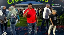 Bupati Pulau Taliabu Aliong Mus setelah Menonton Pertandingan Liga 2 di Stadion Madya, Jakarta.