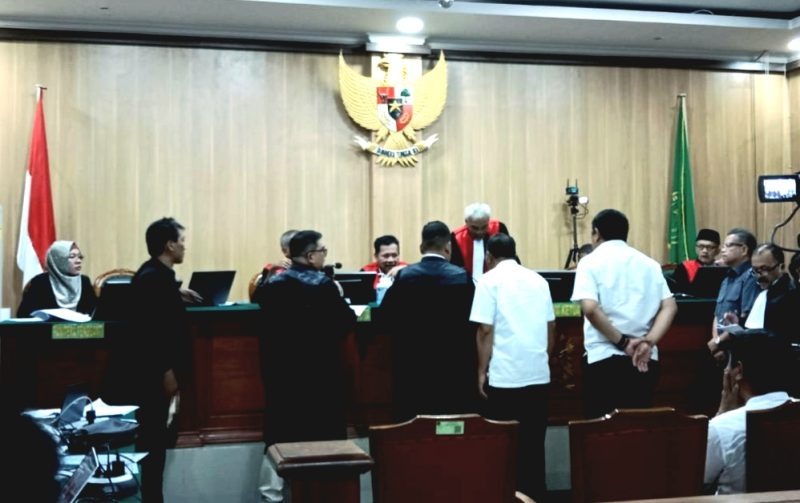 JPU KPK meminta terhormat majelis hakim untuk menolak eksepsi dua terdakwa kasus OTT Gubernur Maluku Utara Nonaktif Abdul Gani Kasuba. (Rakyatmu)