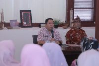 Sekda Kota Ternate Rizal Marsaoly saat Road Show di Dinas Kebudayaan. (Ongky for Rakyatmu)