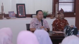 Sekda Kota Ternate Rizal Marsaoly saat Road Show di Dinas Kebudayaan. (Ongky for Rakyatmu)