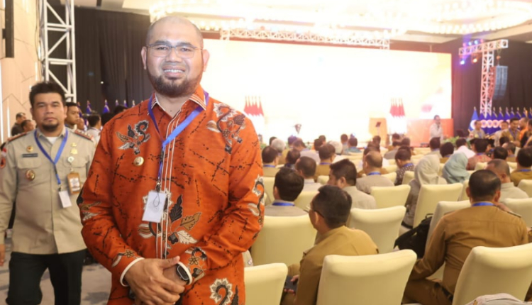 Bupati Halmahera Selatan Bassam Kasuba hadiri Rakornas penanggulanagn bencana di Kota Bandung. (Dok. Humas/Rakyatmu)