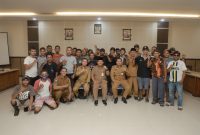 Rapat Terkait Isu pemotongan BBM 5 liter per-Minggu di Aula Lantai III Kantor Wali Kota Ternate. (Rakyatmu)