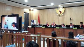 Sidang Pemeriksaan Saksi Kasus Dugaan Suap Proyek Lingkup Pemerintah Provinsi Maluku Utara yang Melibatkan AGK, Daud Ismail, Ramadhan Ibrahim dan Kristian Wuisan. (Rakyatmu)