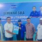 Tim LO FAM mengambil formulir pendaftaran penjaringan Calon Bupati Kepulauan Sula di Partai Demokrat. (Rakyatmu)