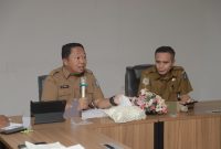 Sekda Kota Ternate Rizal Marsaoly Pimpin Rapat Evaluasi Terkait Penanganan Sampah untuk Mewujudkan Ternate sebagai Kota Bersih. (Bucek/Rakyatmu)