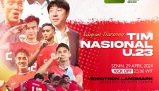 Nonton Bareng Laga Semifinal AFC U-23 Tahun 2024, Indonesia vs Uzbekistan yang Dipusatkan di Videotron depan kantor Wali Kota Ternate.
