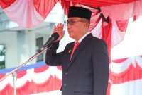 Wali Kota Ternate Irup Upacara HUTPemkot Ternate ke-25 di Halaman Kantor Wali Kota. (Dok. Humas/Rakyatmu)