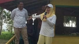 Fifian Adeningsih Mus Bersama Ketua DPC PBB Kepu Lasidi Leko. (Rakyatmu)
