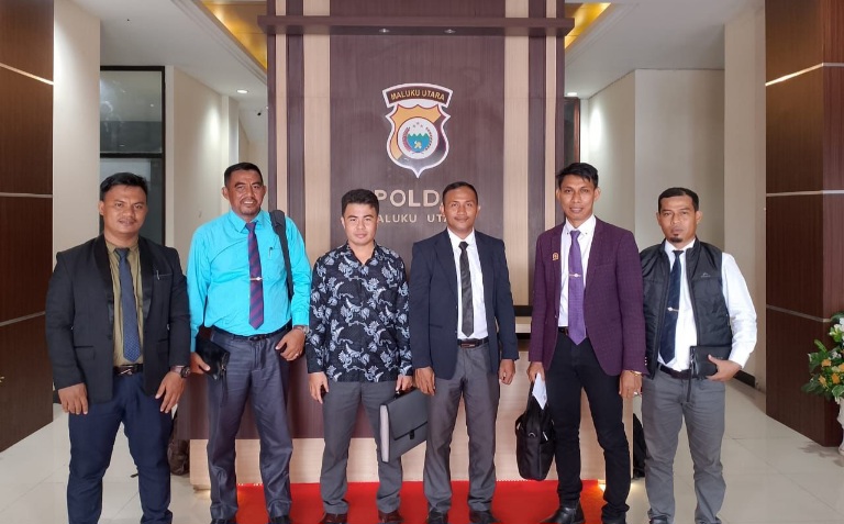 Kuasa Hukum Deviyanti Diti Laporkan Oknum Polisi Terkait Dugaan Kode Etik di Propam Polda Maluku Utara. (Rakyatmu)
