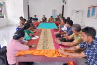 Dansatgas Erupsi Gunung Ibu Kolonel Arm Adierya Yuni Nurtono Menggelar Rapat Evaluasi dengan Kades dan Sejumlah Tokoh Masyarakat. (Rakyatmu)