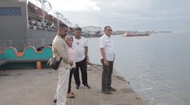 Wali Kota Ternate M. Tauhid Soleman saat Pantau Kawasan Kuliner Pandara Kananga. (Ongky/Rakyatmu)