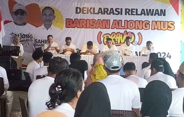 Tim Relawan Barisan Aliong Mus Deklarasi Menangkan Aliong Mus di Pemilihan Gubernur Maluku Utara. (Rakyatmu)