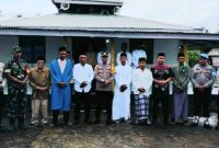 Imam dan Pihak Keamanan Usai Salat Idul Adha pada Sabtu 15 Juni 2024. (Rakyatmu)