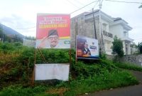 Salah Satu Baliho Bakal Calon Sultan Tidore H. Husain Alting Sjah di Kota Ternate di Jerbus, Kelurahan Tanah Tinggi Barat yang Rusak. (Rakyatmu)