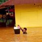 Banjir pada Tanggal 21-24 Setinggi Lebih dari Satu Meter Nyaris Menenggelamkan Sebuah Indekos di Desa Lukulamo. (Warga)