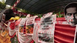 Dokumentasi Aksi di Depan Kantor KLHK. (Jatam for Rakyatmu)