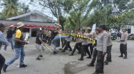 Polres Pulau Taliabu menggelar Sispamkota jelang Pilkada 2024. (Rakyatmu)