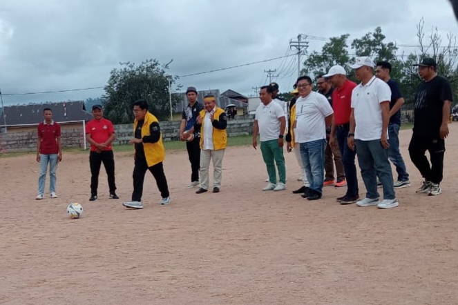 Wakil Bupati Pulau Taliabu Ramli Buka Turnamen Merdeka Cup. (Rakyatmu)