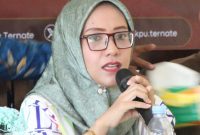 Divisi Sosialisasi Pendidikan Pemilih, Partisipasi Masyarakat dan SDM KPU Kota Ternate, Dian Fatma Kader. (Rakyatmu)