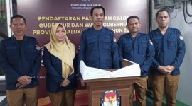 Konferensi Pers Hari Pertama Pendaftaran Calon Gubernu dan Wakil Gubernu Maluku Utara. (Rakyatmu)