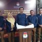 Konferensi Pers Hari Pertama Pendaftaran Calon Gubernu dan Wakil Gubernu Maluku Utara. (Rakyatmu)