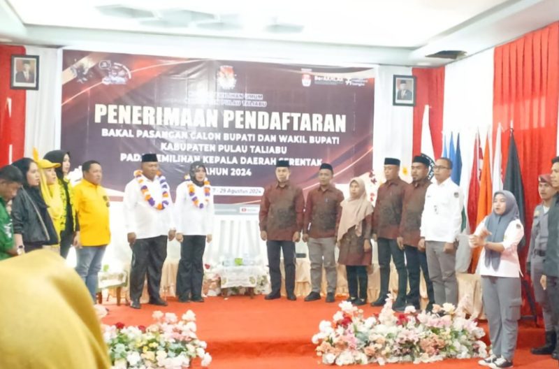 Calon Bupati dan Wakil Bupati Pulau Taliabu Citra Puspasari Mus dan La Utu Ahmadi Mendaftar di KPU. (Rakyatmu)