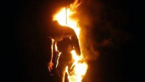 Ilustrasi Ayah Bakar Anak Kandung. (Istimewa)