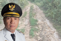 Jalan Mangkrak di Desa Gemia, Kecamatan Patani Utara, Kabupaten Halmahera Tengah. (Rakyatmu)