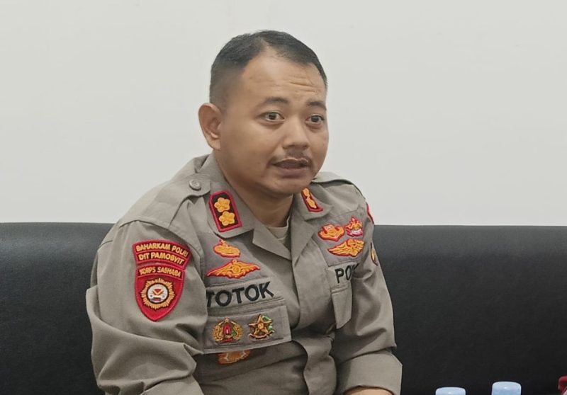 Kapolres Pulau Taliabu AKBP Totok Handoyo. (Rakyatmu)