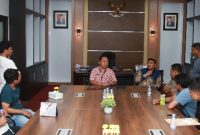 Ketua KORPRI Rizal Marsaoly dan Kepala BPKSDM Kota Ternate Samin Marsaoly Gelar Konferensi Pers Menyambut HUT KORPRI. (Ongky/Rakyatmu)
