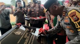 Kapolda Provinsi Maluku Utara Irjen Pol. Midi Siswoko Resmikan Gedung Mako Polres Taliabu. (Rakyatmu)