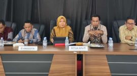 KPU Tetapkan Empat Pasangan Calon di Pilgub Maluku Utara Tahun 2024. (Rakyatmu)